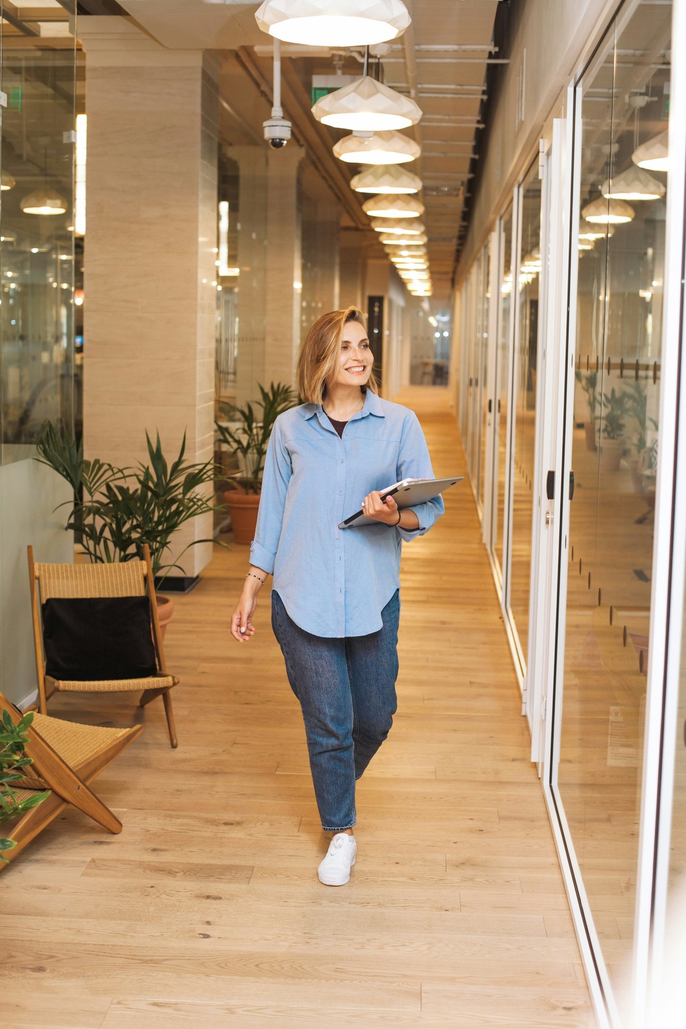 woman-office woman-office